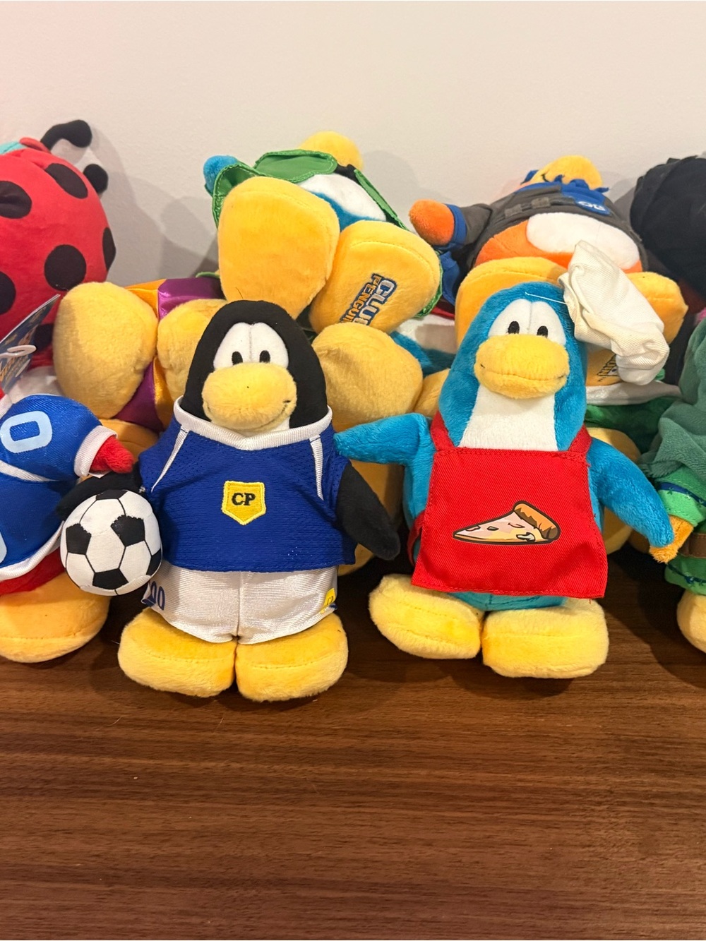 Club Penguin Soft Cuddly Plush 31 pcs